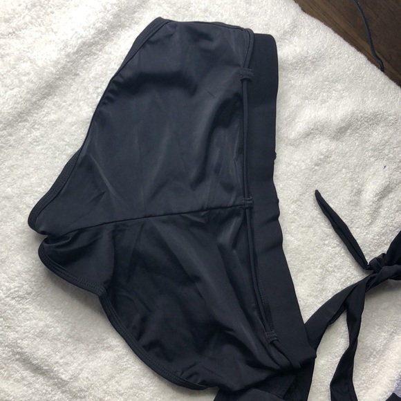 Two piece bathing suit large - Picture 5 of 5